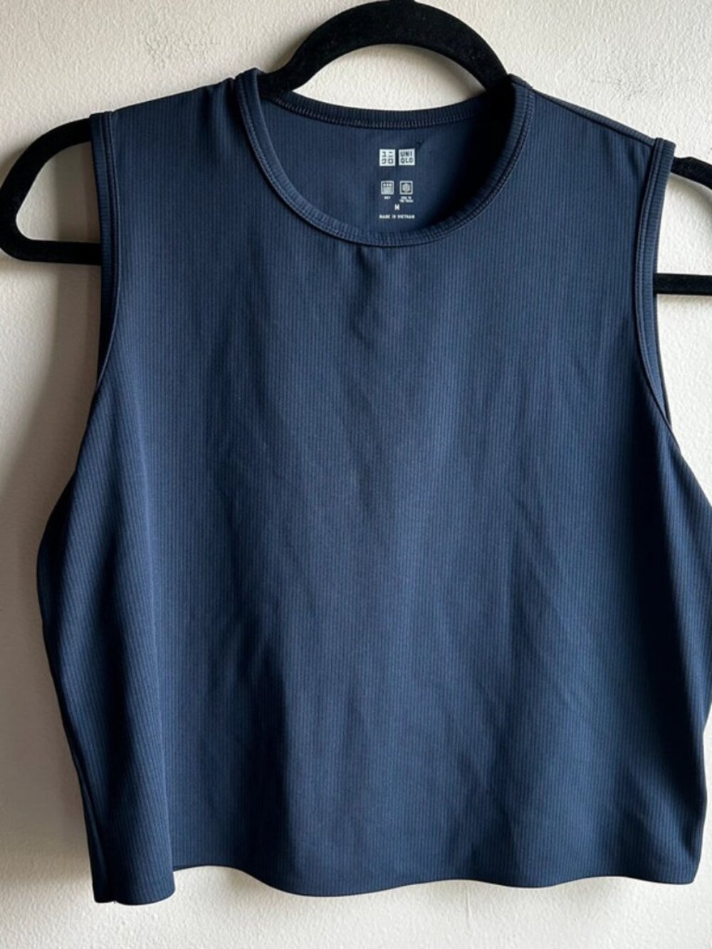 Uniqlo top